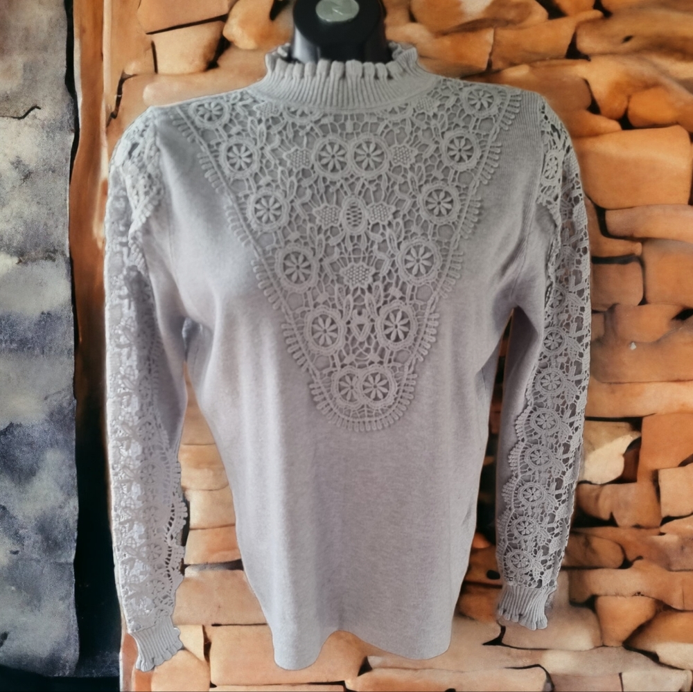 Siani Milano Soft Embroidered Lace Sweater